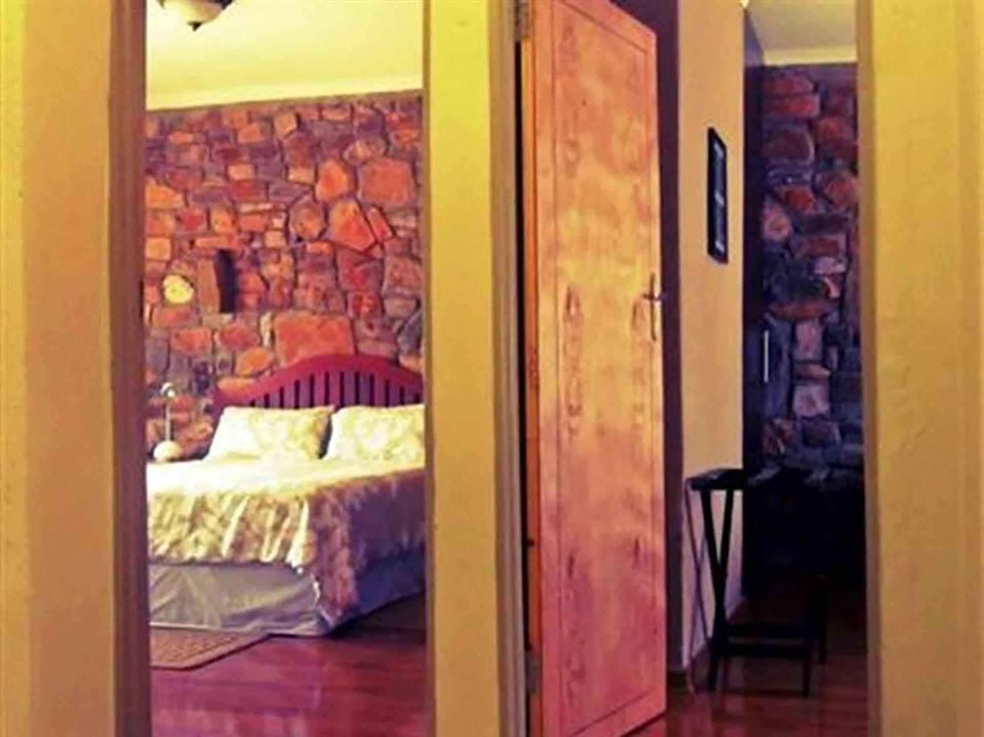 A New Earth Guest Lodge Francistown Bagian luar foto