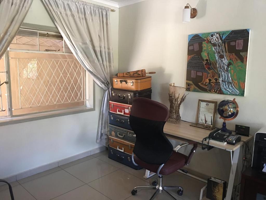 A New Earth Guest Lodge Francistown Bagian luar foto