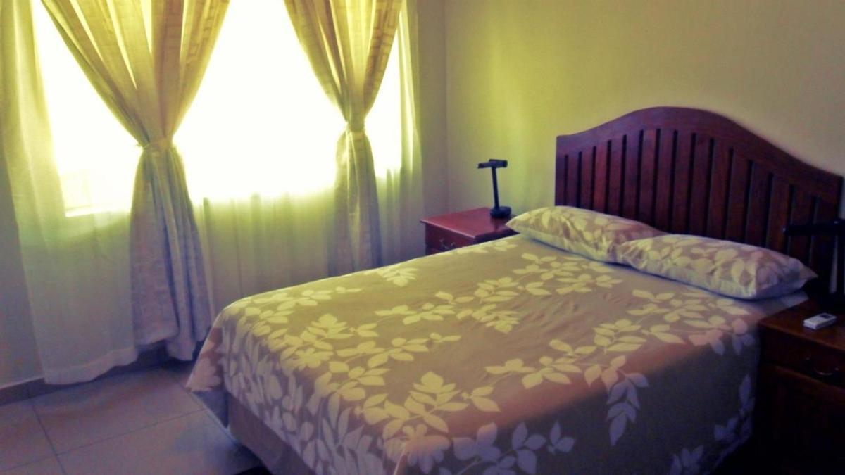 A New Earth Guest Lodge Francistown Bagian luar foto